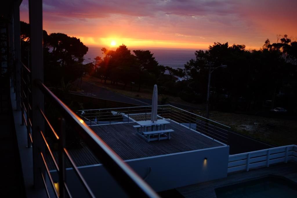Camps Bay Loft With Stunning Mountain And Ocean Views Apartment Cape Town Ngoại thất bức ảnh